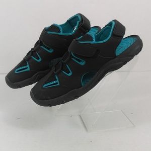 nike closed toe sandals mens